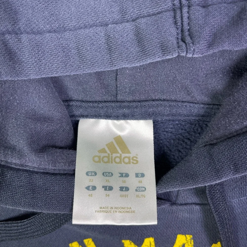 Vintage adidas Boston Marathon 2009 sweatshirt - Picture 3 of 4